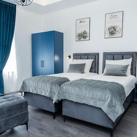 Azzurro City SJJ Eksteriør bilde